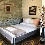 The Mosaic House - Shtepia Me Mozaik 4* Përmet