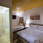 The Mosaic House - Shtepia Me Mozaik 招待所 Përmet