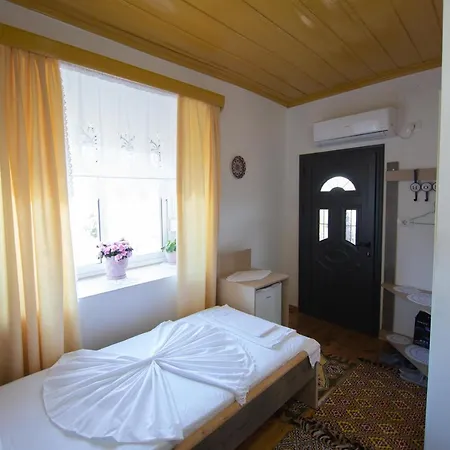 The Mosaic House - Shtepia Me Mozaik * Permet