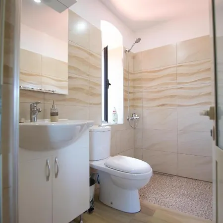 Guest house The Mosaic House - Shtepia Me Mozaik *