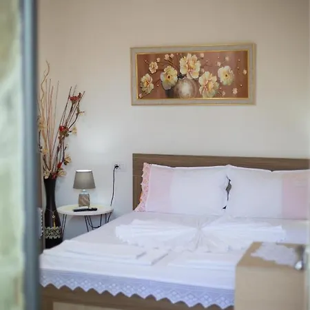 بيت ضيافة The Mosaic House - Shtepia Me Mozaik Përmet