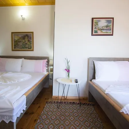 The Mosaic House - Shtepia Me Mozaik 4* Përmet