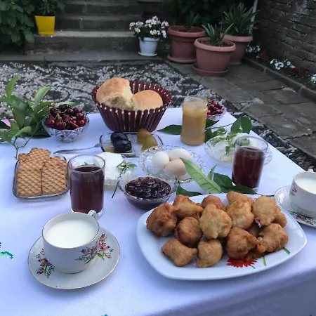 The Mosaic House - Shtepia Me Mozaik 4* Përmet