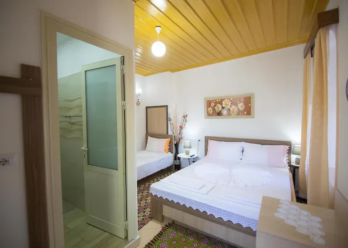 The Mosaic House - Shtepia Me Mozaik 4* Përmet